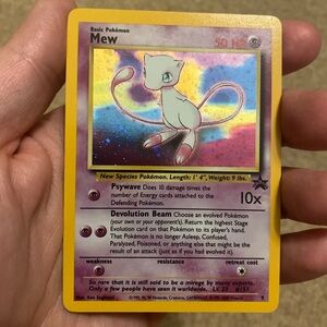 Mew HOLO FOIL Black Star Movie WOTC Promo 9 Pokemon TCG Holographic